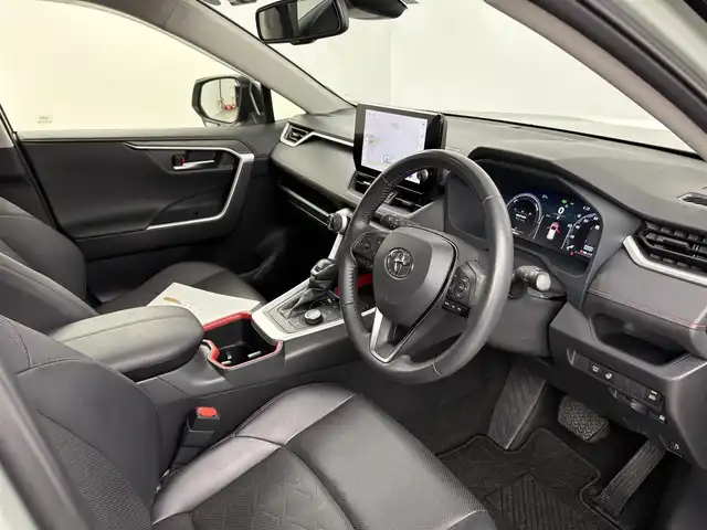 トヨタ ＲＡＶ４ HV アドベンチャー オフロードPKGⅡ 埼玉県 2023(令5)年 2万km 緑Ⅱ ワンオーナー/純正10.5型コネクティッドナビ/バックガイドモニター/自動防眩ミラー/レーダークルーズコントロール//エアシート/シートヒーター/ステアリングヒーター/ビルドインＥＴＣ２．０/アティチュードブラックマイカ×アーバンカーキ　２ZF