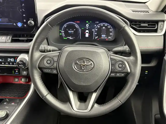 トヨタ ＲＡＶ４ HV アドベンチャー オフロードPKGⅡ 埼玉県 2023(令5)年 2万km 緑Ⅱ ワンオーナー/純正10.5型コネクティッドナビ/バックガイドモニター/自動防眩ミラー/レーダークルーズコントロール//エアシート/シートヒーター/ステアリングヒーター/ビルドインＥＴＣ２．０/アティチュードブラックマイカ×アーバンカーキ　２ZF