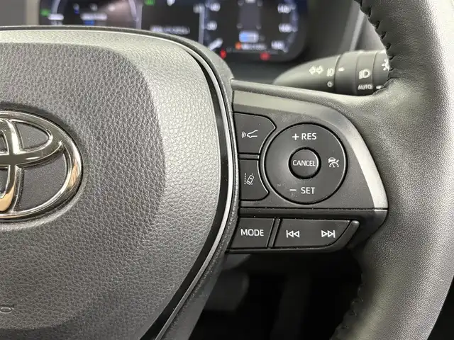 トヨタ ＲＡＶ４ HV アドベンチャー オフロードPKGⅡ 埼玉県 2023(令5)年 2万km 緑Ⅱ ワンオーナー/純正10.5型コネクティッドナビ/バックガイドモニター/自動防眩ミラー/レーダークルーズコントロール//エアシート/シートヒーター/ステアリングヒーター/ビルドインＥＴＣ２．０/アティチュードブラックマイカ×アーバンカーキ　２ZF
