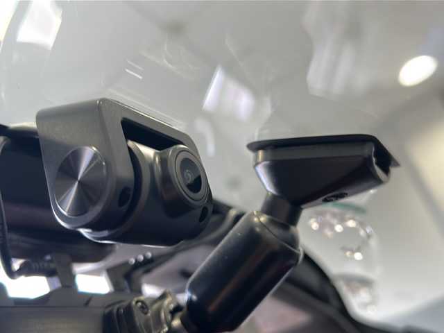 ダイハツ コペン セロ 栃木県 2016(平28)年 12.5万km パールホワイトⅢ 社外７型ディスプレイオーディオ/バックカメラ/Ｂｌｕｅｔｏｏｔｈ/ＵＳＢ入力端子/ＥＴＣ/前後ドライブレコーダー/ＬＥＤヘッドライト/ＭＴ付ＡＴ/シートヒーター/純正フロアマット/純正アルミホイール/タコメーター/デジタルインナーミラー/アイドリングストップ/電動開閉式ルーフ/ABS/横滑り防止機能/盗難防止装置