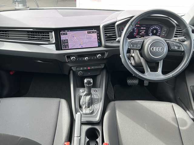 アウディ Ａ１ SB 25TFSI 栃木県 2021(令3)年 6万km グレイシアホワイトメタリック ワンオーナー/純正メモリナビ/・Bluetooth /・バックカメラ/追従式クルーズコントロール/MTモード付AT/ETC2.0/シートヒーター/衝突被害軽減システム/コーナーセンサー/LEDヘッドライト/BSM/取扱説明書/保証書