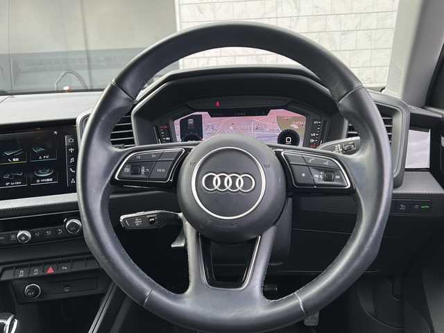 アウディ Ａ１ SB 25TFSI 栃木県 2021(令3)年 6万km グレイシアホワイトメタリック ワンオーナー/純正メモリナビ/・Bluetooth /・バックカメラ/追従式クルーズコントロール/MTモード付AT/ETC2.0/シートヒーター/衝突被害軽減システム/コーナーセンサー/LEDヘッドライト/BSM/取扱説明書/保証書