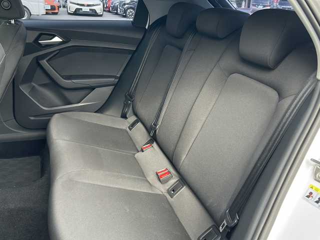 アウディ Ａ１ SB 25TFSI 栃木県 2021(令3)年 6万km グレイシアホワイトメタリック ワンオーナー/純正メモリナビ/・Bluetooth /・バックカメラ/追従式クルーズコントロール/MTモード付AT/ETC2.0/シートヒーター/衝突被害軽減システム/コーナーセンサー/LEDヘッドライト/BSM/取扱説明書/保証書