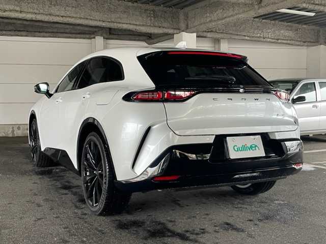 トヨタ クラウン スポーツ Z 茨城県 2024(令6)年 0.5万km ホワイトパールクリスタルシャイン 純正ＳＤナビ　/-BT/FM/AM/TV/４ＷＤ　/ETC2.0/D席N席エアシート　/D席N席シートヒーター　/レーダークルーズコントロール　/デジタルインナーミラー　/パノラミックビューモニター　/メモリー付きパワーシート　/レザーシート　/電動リアゲート　/ＬＥＤライト/コーナーセンサー前後/レーンキープアシスト/オートマチックハイビーム/オートライト/衝突軽減システム/横滑り防止装置/盗難防止装置/プッシュスタート/置くだけ充電器