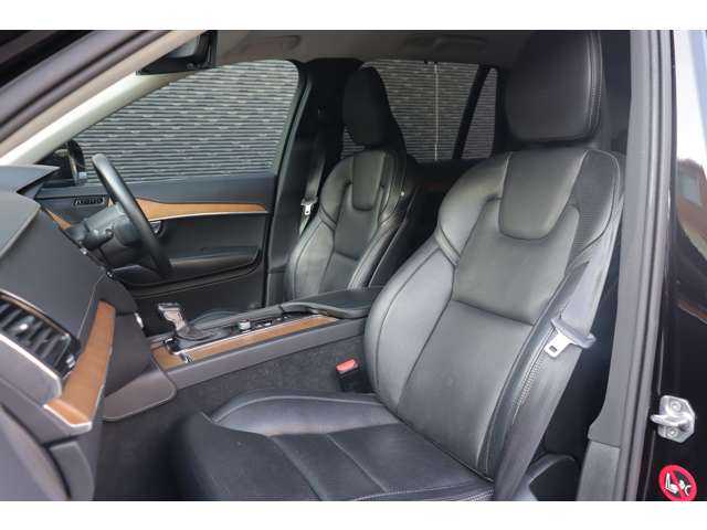 ボルボ ＸＣ９０ T6 AWD インスクリプション 大分県 2018(平30)年 5.1万km オニキスブラックP ＩＮＴＥＬＬＩＳＡＦＥ/Harman Kardonサウンド/ヘッドアップディスプレイ/純正ナビ/ＣａｒＰｌａｙ/Bluetooth/地デジ/３６０°カメラ/黒革/シートヒーター/エアシート/パワーシート/ステアリングヒーター/純正２０インチＡＷ/ＥＴＣ/純正ドラレコ（前）