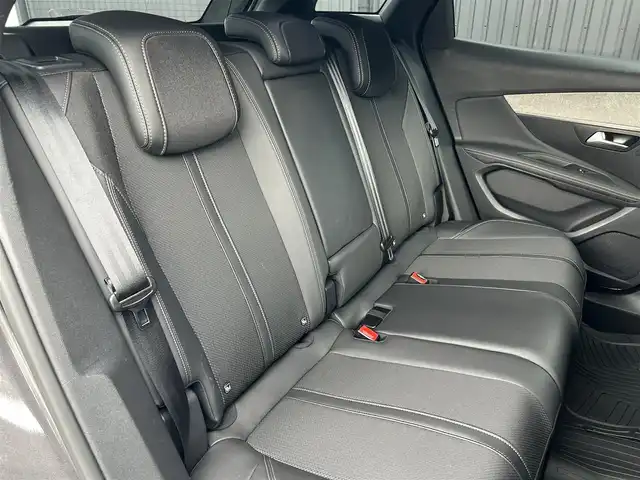 プジョー ３００８ GT ブルー HDi 福島県 2022(令4)年 2.8万km グレー サンルーフ/アダプティブクルーズコントロール/ブラインドスポットモニター/レーンキープアシスト/黒半革シート/純正ディスプレイオーディオ(BT/USB)/AppleCarPlay/パワーシート(D席)/シートヒーター(前席)/パワーバックドア/純正18AW/アダプティブLEDライト/ヒルディセントコントロール/ETC/取扱説明書/保証書/スペアキー