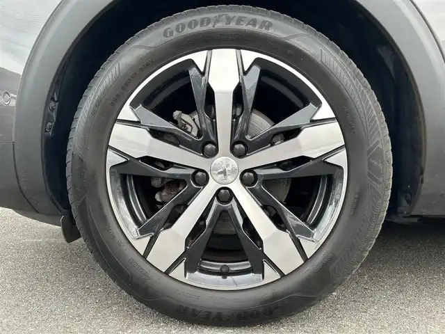 プジョー ３００８ GT ブルー HDi 福島県 2022(令4)年 2.8万km グレー サンルーフ/アダプティブクルーズコントロール/ブラインドスポットモニター/レーンキープアシスト/黒半革シート/純正ディスプレイオーディオ(BT/USB)/AppleCarPlay/パワーシート(D席)/シートヒーター(前席)/パワーバックドア/純正18AW/アダプティブLEDライト/ヒルディセントコントロール/ETC/取扱説明書/保証書/スペアキー