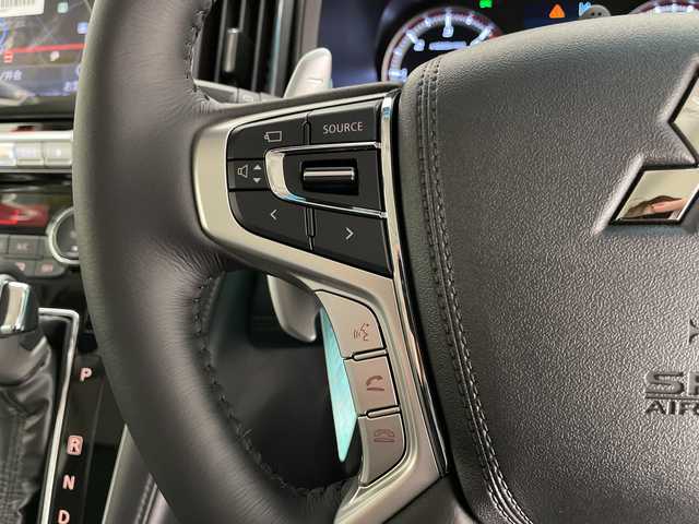 三菱 デリカＤ：５ ブラックエディション 長野県 2025(令7)年 0.1千km アメジストブラック 4WD/ALPINE11型SDナビ（型番：EX11NX）/（フルセグTV＆CD＆DVD＆SD＆BL＆HDMI＆AppleCarPlay＆AndroidAuto）/全方位カメラ/クルーズコントロール（追従あり）/衝突被害軽減ブレーキ/レーンキープアシスト/BSM/両側パワースライドドア/寒冷地仕様/シートヒーター（前席）/パワーシート（D席）/パワーバックドア/パドルシフト/ステアリングヒーター/LEDヘッドライト/オートマチックハイビーム/18インチ純正アルミホイール/スマートキー/スペアキー１本/保証書/取扱説明書