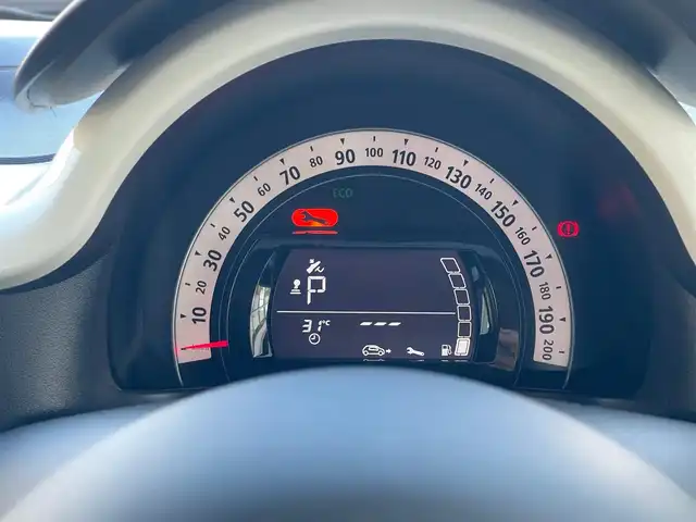 ルノー トゥインゴ 山梨県 2018(平30)年 1.4万km 黄 社外ＭＭＩナビ/ＢＴ/フルセグ/バックカメラ/オートライト/コーナーセンサー/アイドリングストップ/ＣＤ/ＤＶＤ/リモコンキー
