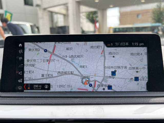 ＢＭＷ １１８ｄ スタイル 東京都 2018(平30)年 3.2万km 白 純正ナビ/　＜DVD/CD/Bluetooth/USB＞/バックカメラ/ＥＴＣ２．０/前後ドライブレコーダー/クルーズコントロール/衝突軽減ブレーキ/車線逸脱警報/コーナーセンサー/ハーフレザーシート/ステアリングスイッチ/電動格納ミラー/スマートキー×２/フロアマット/取扱説明書