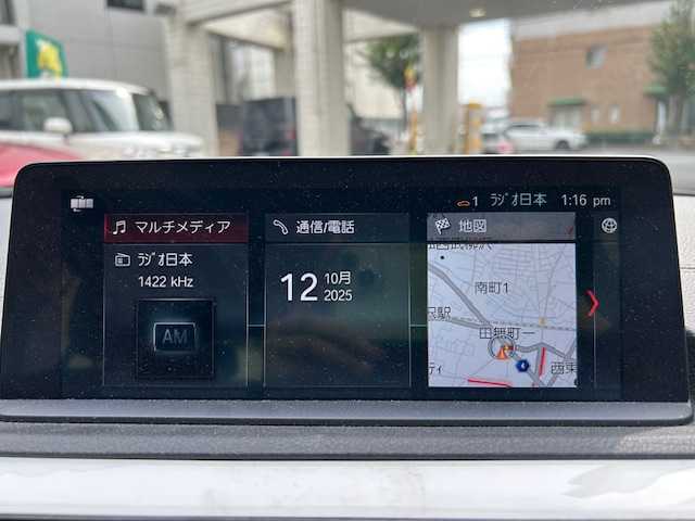 ＢＭＷ １１８ｄ スタイル 東京都 2018(平30)年 3.2万km 白 純正ナビ/　＜DVD/CD/Bluetooth/USB＞/バックカメラ/ＥＴＣ２．０/前後ドライブレコーダー/クルーズコントロール/衝突軽減ブレーキ/車線逸脱警報/コーナーセンサー/ハーフレザーシート/ステアリングスイッチ/電動格納ミラー/スマートキー×２/フロアマット/取扱説明書