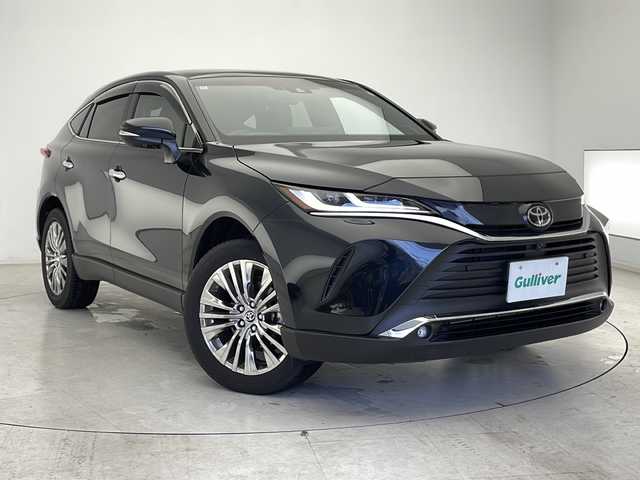 トヨタ ハリアー Z レザーパッケージ 千葉県 2024(令6)年 0.7万km プレシャスブラックパール 禁煙車/純正ナビ(FM/AM/TV/Bluetooth/USB/Miracast/HDMI)/トヨタセーフティセンス/レーントレーシングアシスト/ブラインドスポットモニター/プリクラッシュセーフティ/レーダークルーズコントロール/リアクロストラフィックアラート/パーキングサポートブレーキ/ロードサインアシスト/先行車発進告知/コーナーセンサー(前後)/パノラミックビューモニター/純正ドライブレコーダー(前後)/デジタルインナーミラー/ヘッドアップディスプレイ/パワーバックドア/純正ビルトインETC2.0/LEDヘッドライト/オートマチックハイビーム/パワーシート(D+N席)/シートメモリー(D席)/シートヒーター(D+N席)/エアシート(D+N席)/ステアリングヒーター/ワイヤレス充電/純正19インチアルミホイール/純正フロアマット/レザーシート/革巻きステアリングホイール/ステアリングスイッチ/電動パーキングブレーキ/電動チルト＆テレスコピックステアリング/オートライト/ドアバイザー/電動格納ウィンカーミラー/横滑り防止装置/エアバッグ(W+サイド+カーテン)/プッシュスタート