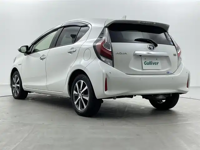 トヨタ アクア S スタイルブラック 福井県 2019(平31)年 2万km ホワイトパールクリスタルシャイン 純正ナビ/・Bluetooth/CD/TV/バックカメラ/コーナーセンサー/コーナーポール/レーンキープアシスト/ドラレコ/プリクラッシュ/ビルトインETC/純正15インチAW/純正フロアマット/オートライト/オートハイビーム/プッシュスタート/スマートキー