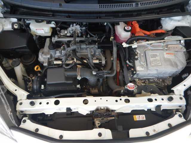 トヨタ アクア S スタイルブラック 福井県 2019(平31)年 2万km ホワイトパールクリスタルシャイン PCS（衝突軽減ブレーキ）/LDA(車線逸脱警報)/オートハイビーム/オートライト/プッシュスタート/スマートキー×2/純正ナビゲーション/・NSCN-W68/・Bluetooth接続/・SD/・AUX/・ワンセグ/・CD/バックカメラ/ステアリングスイッチ/純正ドライブレコーダー/ETC/純正フロアマット/ウインカー付きドアミラー/純正ドアバイザー/電動コーナーポール/新車保証書/取り扱い説明書