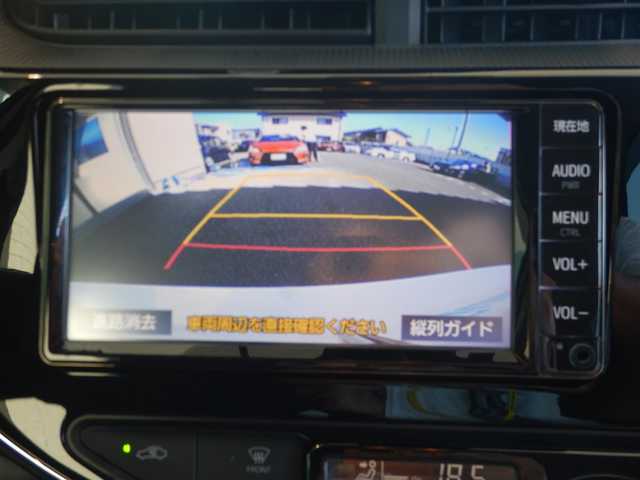 トヨタ アクア S スタイルブラック 福井県 2019(平31)年 2万km ホワイトパールクリスタルシャイン PCS（衝突軽減ブレーキ）/LDA(車線逸脱警報)/オートハイビーム/オートライト/プッシュスタート/スマートキー×2/純正ナビゲーション/・NSCN-W68/・Bluetooth接続/・SD/・AUX/・ワンセグ/・CD/バックカメラ/ステアリングスイッチ/純正ドライブレコーダー/ETC/純正フロアマット/ウインカー付きドアミラー/純正ドアバイザー/電動コーナーポール/新車保証書/取り扱い説明書