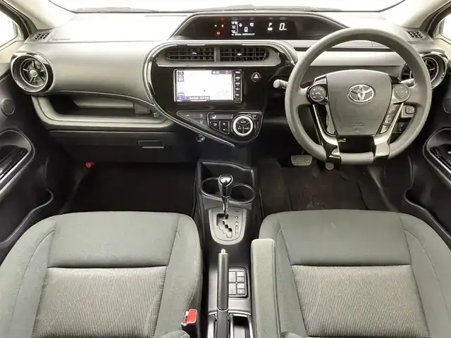 トヨタ アクア S スタイルブラック 福井県 2019(平31)年 2万km ホワイトパールクリスタルシャイン 純正ナビ/・Bluetooth/CD/TV/バックカメラ/コーナーセンサー/コーナーポール/レーンキープアシスト/ドラレコ/プリクラッシュ/ビルトインETC/純正15インチAW/純正フロアマット/オートライト/オートハイビーム/プッシュスタート/スマートキー