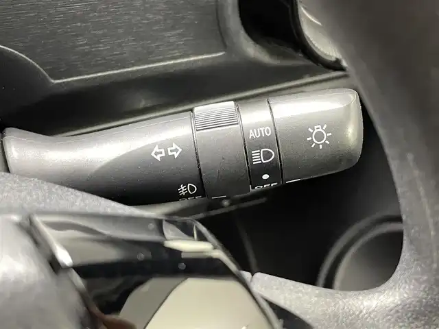 トヨタ アクア S スタイルブラック 福井県 2019(平31)年 2万km ホワイトパールクリスタルシャイン 純正ナビ/・Bluetooth/CD/TV/バックカメラ/コーナーセンサー/コーナーポール/レーンキープアシスト/ドラレコ/プリクラッシュ/ビルトインETC/純正15インチAW/純正フロアマット/オートライト/オートハイビーム/プッシュスタート/スマートキー