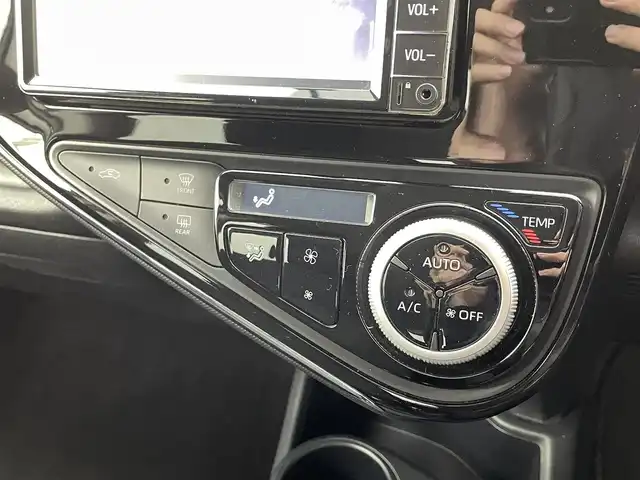 トヨタ アクア S スタイルブラック 福井県 2019(平31)年 2万km ホワイトパールクリスタルシャイン 純正ナビ/・Bluetooth/CD/TV/バックカメラ/コーナーセンサー/コーナーポール/レーンキープアシスト/ドラレコ/プリクラッシュ/ビルトインETC/純正15インチAW/純正フロアマット/オートライト/オートハイビーム/プッシュスタート/スマートキー