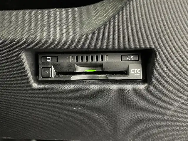 トヨタ アクア S スタイルブラック 福井県 2019(平31)年 2万km ホワイトパールクリスタルシャイン 純正ナビ/・Bluetooth/CD/TV/バックカメラ/コーナーセンサー/コーナーポール/レーンキープアシスト/ドラレコ/プリクラッシュ/ビルトインETC/純正15インチAW/純正フロアマット/オートライト/オートハイビーム/プッシュスタート/スマートキー