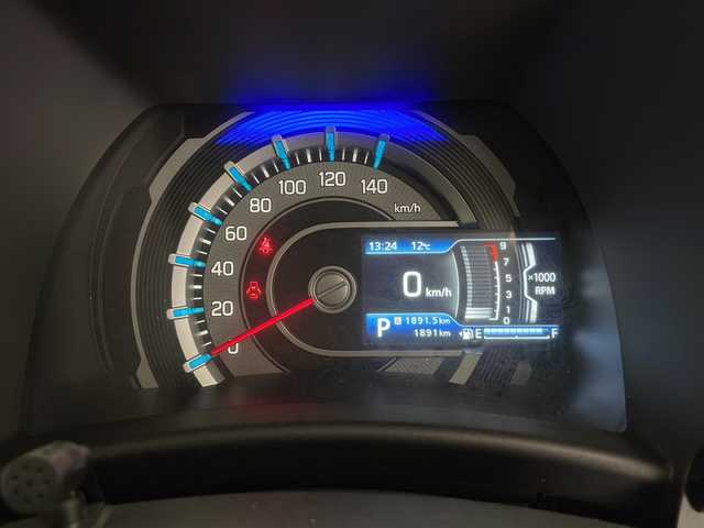 スズキ ハスラー HYBRID X 長野県 2025(令7)年 0.2万km デニムブルー ガンメタリック 2トーン Bluetooth/FM/AM/クルーズコントロール（追従あり）/レーンキープアシスト/コーナーセンサー（後のみ）/ドライブレコーダー（前後）/横滑り防止装置/盗難防止装置/衝突被害軽減システム/シートヒーター（前席）/スマートフォン連帯/アイドリングストップ/電動格納ミラー/オートライト/オートマチックハイビーム/純正夏タイヤ/純正フロアマット/LEDヘッドライト/スマートキー/ドアバイザー
