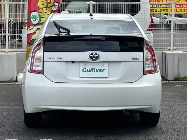 トヨタ プリウス S 大分県 2015(平27)年 7.5万km ホワイトパールクリスタルシャイン 社外メモリナビ NR-MZ20/　【ワンセグ/BTオーディオ】/バックカメラ/純正15インチアルミホイール/ETC/HIDヘッドライト/フォグランプ/オートライト/チルトステアリング/運転席シートリフター/ウインカーミラー/エンジンプッシュスタート/ドアバイザー/フロアマット/電動格納ミラー/カーテン＆サイド＆Wエアバッグ/ABS/スマートキー×2/オールオートパワーウィンドウ/保証書/車両取説/ナビ取説