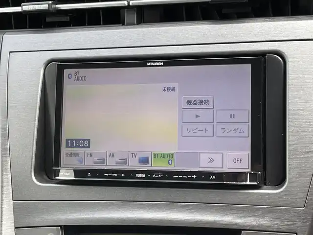 トヨタ プリウス S 大分県 2015(平27)年 7.5万km ホワイトパールクリスタルシャイン 社外メモリナビ NR-MZ20/　【ワンセグ/BTオーディオ】/バックカメラ/純正15インチアルミホイール/ETC/HIDヘッドライト/フォグランプ/オートライト/チルトステアリング/運転席シートリフター/ウインカーミラー/エンジンプッシュスタート/ドアバイザー/フロアマット/電動格納ミラー/カーテン＆サイド＆Wエアバッグ/ABS/スマートキー×2/オールオートパワーウィンドウ/保証書/車両取説/ナビ取説