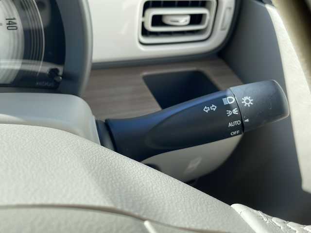 スズキ ラパン S 三重県 2020(令2)年 3.2万km コフレピンクパールメタリック 社外ナビ/フルセグTV/シートヒーター/前方ドラレコ/バックソナー/プリクラッシュ/横滑り防止/ベンチシート/アイドリングストップ/オートライト/電動格納ミラー　/純正フロアマット/純正ドアバイザー/禁煙車