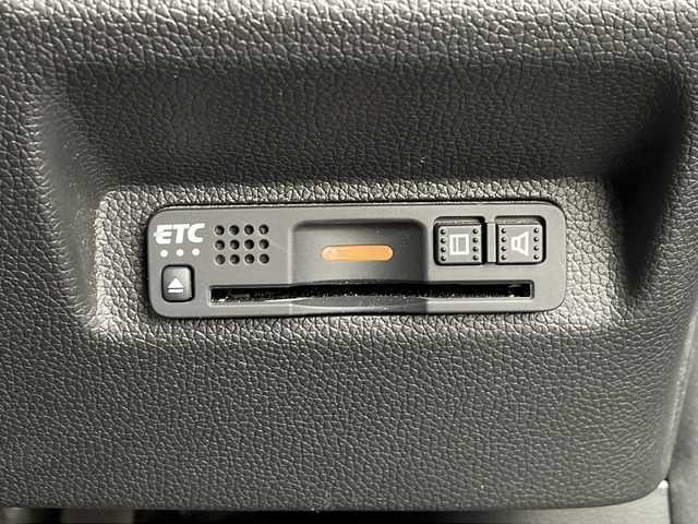 ホンダ フリード＋ ハイブリット クロスター ホンダセンシング 道北・旭川 2021(令3)年 5.8万km クリスタルブラックパール /４WD//禁煙車//寒冷地仕様//法人ワンオーナー//純正メモリナビ/CD/DVD/SD/BT/USB/TV//両側パワースライドドア//純正エンジンスターター//ホンダセンシング/衝突軽減ブレーキ/誤発進抑制機能/後方誤発進抑制機能/歩行者事故低減ステアリング/路外逸脱抑制機能/先行車発進お知らせ機能/標識認識機能/ACC/LKAS//バックカメラ//オートエアコン//フロントデアイサー//ビルトインETC//ミラーヒーター//前席シートヒーター//革巻きステアリング//ステリングスイッチ//リアサンシェード//エコモード//電動格納ミラー//ドアバイザー//ルーフレール//オートライト//LEDヘッドライト//LEDフォグランプ//ミラーウィンカー//夏タイヤ積込み//スペアキー//保証書//取説