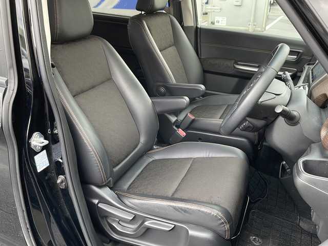 ホンダ フリード＋ ハイブリット クロスター ホンダセンシング 道北・旭川 2021(令3)年 5.8万km クリスタルブラックパール /４WD//禁煙車//寒冷地仕様//法人ワンオーナー//純正メモリナビ/CD/DVD/SD/BT/USB/TV//両側パワースライドドア//純正エンジンスターター//ホンダセンシング/衝突軽減ブレーキ/誤発進抑制機能/後方誤発進抑制機能/歩行者事故低減ステアリング/路外逸脱抑制機能/先行車発進お知らせ機能/標識認識機能/ACC/LKAS//バックカメラ//オートエアコン//フロントデアイサー//ビルトインETC//ミラーヒーター//前席シートヒーター//革巻きステアリング//ステリングスイッチ//リアサンシェード//エコモード//電動格納ミラー//ドアバイザー//ルーフレール//オートライト//LEDヘッドライト//LEDフォグランプ//ミラーウィンカー//夏タイヤ積込み//スペアキー//保証書//取説