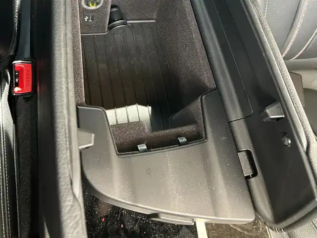 ＢＭＷ ５２３ｄ Mスポーツ ハイライン 愛知県 2017(平29)年 8万km アルピンホワイトⅢ 純正HDDナビ(FM/AM/CD/DVD/BT/USB/フルセグ)/インテリジェントセーフティ/衝突軽減ブレーキ/ACC/車線逸脱警告/ブラインドスポットモニター/ステアリンクアシスト/イノベーションパッケージ/ハイラインパッケージ/ヘッドアップディスプレイ/アラウンドビューモニター・バックカメラ/ターボ/ディーゼル/パドルシフト/パワーシート/レザーシート/シートヒーター/パワーバックドア/LEDヘッドライト/フォグランプ/純正AW19インチ/電動格納ミラー/アイドリングストップ/ETC/プッシュスタート/スマートキー・スペアキー１本/ステアリングリモコン/ハンズフリー/ABS/取扱説明書・保証書