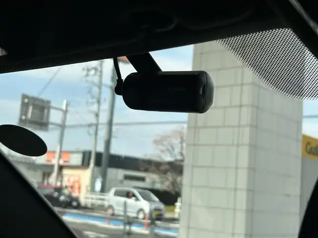 ＢＭＷ ５２３ｄ Mスポーツ ハイライン 愛知県 2017(平29)年 8万km アルピンホワイトⅢ メーカーナビ/(FM/AM/CD/DVD/BT/USB/フルセグ)/インテリジェントセーフティ/衝突軽減ブレーキ/ACC/車線逸脱警告/ブラインドスポットモニター/ステアリンクアシスト/イノベーションパッケージ/ハイラインパッケージ/ヘッドアップディスプレイ/アラウンドビューモニター・バックカメラ/ターボ/ディーゼル/パドルシフト/パワーシート/レザーシート/シートヒーター/パワーバックドア/LEDヘッドライト/フォグランプ/純正AW19インチ/電動格納ミラー/アイドリングストップ/ETC/プッシュスタート/スマートキー・スペアキー１本/ステアリングリモコン/ハンズフリー/ABS/取扱説明書・保証書