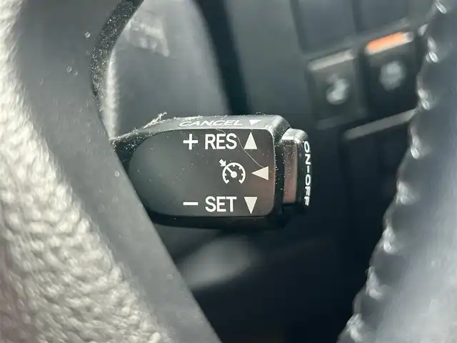 トヨタ アルファード S Cパッケージ 熊本県 2015(平27)年 7.1万km ホワイトパールクリスタルシャイン 社外ナビ（ALPINE）/・AM/FM/CD/DVD/SD/USB/HDMI/BT/・フルセグTV/バックカメラ/横滑り防止機能/クリアランスソナー/クルーズコントロール/前後コーナーセンサー/革巻きステアリング/・ステアリングリモコン/・ステアリングヒーター/レザーシート/・D/N席パワーシート/・D席シートメモリー/・N席＋二列目オットマン/オートライト/・LEDライト/・フォグランプ/フリップダウンモニター（ALPINE）/電動格納ミラー/・ウィンカーミラー/前後ドライブレコーダー（ZDR016）/電動サイドブレーキ/・ホールドボタン/パワーバックドア/ETC/ドアバイザー/純正アルミホイール/社外フロアマット/スマートキー/・スペアキー/社外フロアマット