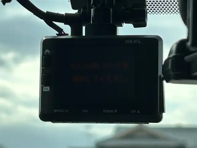 トヨタ アルファード S Cパッケージ 熊本県 2015(平27)年 7.1万km ホワイトパールクリスタルシャイン 社外ナビ（ALPINE）/・AM/FM/CD/DVD/SD/USB/HDMI/BT/・フルセグTV/バックカメラ/横滑り防止機能/クリアランスソナー/クルーズコントロール/前後コーナーセンサー/革巻きステアリング/・ステアリングリモコン/・ステアリングヒーター/レザーシート/・D/N席パワーシート/・D席シートメモリー/・N席＋二列目オットマン/オートライト/・LEDライト/・フォグランプ/フリップダウンモニター（ALPINE）/電動格納ミラー/・ウィンカーミラー/前後ドライブレコーダー（ZDR016）/電動サイドブレーキ/・ホールドボタン/パワーバックドア/ETC/ドアバイザー/純正アルミホイール/社外フロアマット/スマートキー/・スペアキー/社外フロアマット