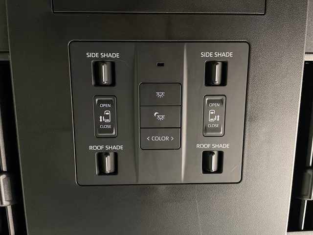 トヨタ アルファードハイブリット Z 埼玉県 2024(令6)年 1.4万km プラチナホワイトパールマイカ 独立ムーンルーフ/後席モニター　/純正１２．３インチナビ機能付きディスプレイオーディオ　/全方位カメラ　/ＢＳＭ　/前後ドライブレコーダー　/ビルトインＥＴＣ２．０　/デジタルインナーミラー　/自動駐車システム　/アダプティブクルーズコントロール/レーンキープアシスト/衝突軽減システム/シートヒーター/エアシート/パワーシート/電動リアゲート/オートブレーキホールド/電子パーキング/オートマティックハイビーム/前後コーナーセンサー/ワイヤレス充電器/オットマン/１００V充電/ヘッドアップディスプレイ/パドルシフト/純正アルミホイール/純正フロアマット/LEDヘッドライト