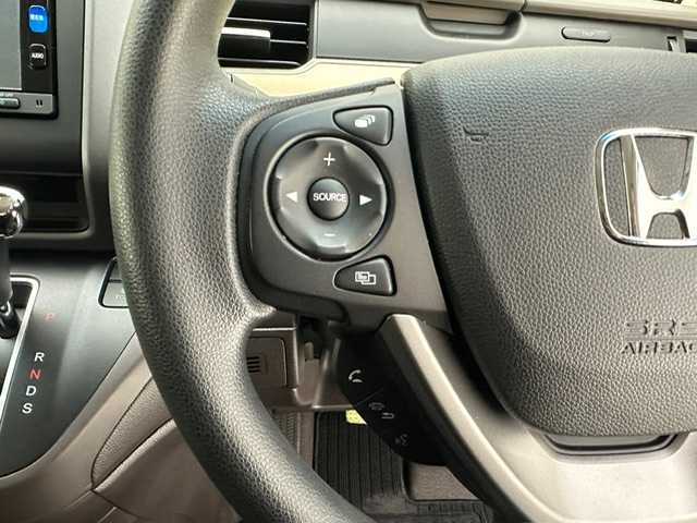 ホンダ フリード G ホンダセンシング 兵庫県 2017(平29)年 1.1万km ルナシルバーM ホンダセンシング/レーダークルーズコントロール/レーンキープアシスト/純正メモリーナビ＆フルセグTV/（CD＆DVD＆SD＆BT）/バックカメラ/ビルトインETC/ドラレコ/社外レーダー/両側パワースライドドア/アイドリングストップ/スマートキー/プッシュスタート