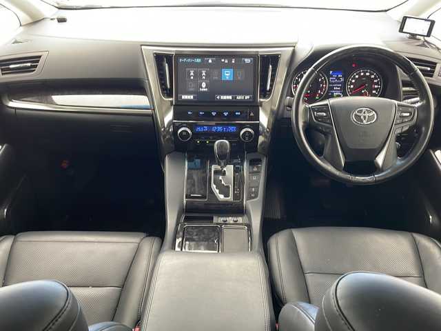 トヨタ アルファード S Cパッケージ 沖縄県 2018(平30)年 3.5万km ホワイトパールクリスタルシャイン 純正１０型ナビ　【NSZN-Z66T】/　(フルセグTV　Bluetooth　CD/DVD)/１２．８型フリップダウンモニター　/バックカメラ　/前後ドライブレコーダー　/ETC2.0/トヨタセーフティセンス/ステアリングスイッチ/ステアリングヒーター/両側パワースライドドア/パワーバックドア/オットマン/レザーシート　/パワーシート　/シートヒーター/エアシート/スマートキー/プッシュスタート/クリアランスソナー/ＬＥＤヘッドライト　/オートライト