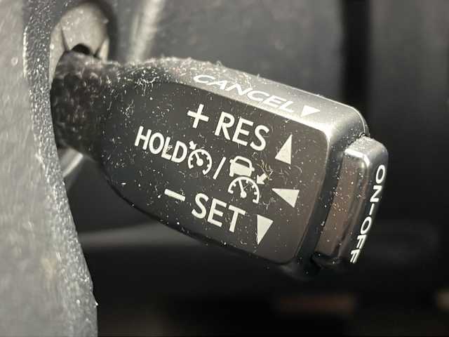 トヨタ アルファード S Cパッケージ 沖縄県 2018(平30)年 3.5万km ホワイトパールクリスタルシャイン 純正１０型ナビ　【NSZN-Z66T】/　(フルセグTV　Bluetooth　CD/DVD)/１２．８型フリップダウンモニター　/バックカメラ　/前後ドライブレコーダー　/ETC2.0/トヨタセーフティセンス/ステアリングスイッチ/ステアリングヒーター/両側パワースライドドア/パワーバックドア/オットマン/レザーシート　/パワーシート　/シートヒーター/エアシート/スマートキー/プッシュスタート/クリアランスソナー/ＬＥＤヘッドライト　/オートライト