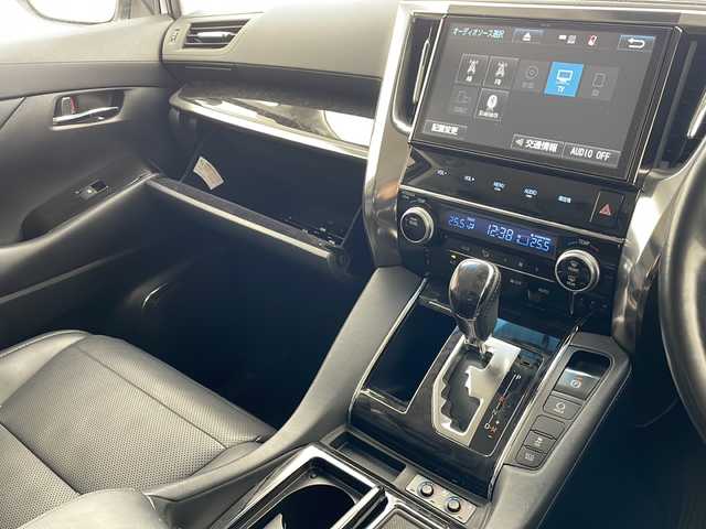 トヨタ アルファード S Cパッケージ 沖縄県 2018(平30)年 3.5万km ホワイトパールクリスタルシャイン 純正１０型ナビ　【NSZN-Z66T】/　(フルセグTV　Bluetooth　CD/DVD)/１２．８型フリップダウンモニター　/バックカメラ　/前後ドライブレコーダー　/ETC2.0/トヨタセーフティセンス/ステアリングスイッチ/ステアリングヒーター/両側パワースライドドア/パワーバックドア/オットマン/レザーシート　/パワーシート　/シートヒーター/エアシート/スマートキー/プッシュスタート/クリアランスソナー/ＬＥＤヘッドライト　/オートライト