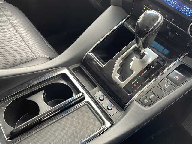 トヨタ アルファード S Cパッケージ 沖縄県 2018(平30)年 3.5万km ホワイトパールクリスタルシャイン 純正１０型ナビ　【NSZN-Z66T】/　(フルセグTV　Bluetooth　CD/DVD)/１２．８型フリップダウンモニター　/バックカメラ　/前後ドライブレコーダー　/ETC2.0/トヨタセーフティセンス/ステアリングスイッチ/ステアリングヒーター/両側パワースライドドア/パワーバックドア/オットマン/レザーシート　/パワーシート　/シートヒーター/エアシート/スマートキー/プッシュスタート/クリアランスソナー/ＬＥＤヘッドライト　/オートライト