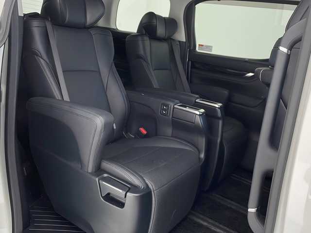 トヨタ アルファード S Cパッケージ 沖縄県 2018(平30)年 3.5万km ホワイトパールクリスタルシャイン 純正１０型ナビ　【NSZN-Z66T】/　(フルセグTV　Bluetooth　CD/DVD)/１２．８型フリップダウンモニター　/バックカメラ　/前後ドライブレコーダー　/ETC2.0/トヨタセーフティセンス/ステアリングスイッチ/ステアリングヒーター/両側パワースライドドア/パワーバックドア/オットマン/レザーシート　/パワーシート　/シートヒーター/エアシート/スマートキー/プッシュスタート/クリアランスソナー/ＬＥＤヘッドライト　/オートライト