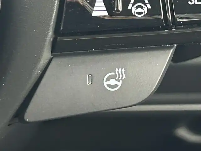 ホンダ ヴェゼル ハイブリッド e:HEV Z 岡山県 2025(令7)年 0.1千km クリスタルブラックパール 登録済未使用車/Honda CONNECT9インチディスプレー/【Bluetooth/フルセグTV/Carplay】/ワイヤレス充電　/ビルトインETC2.0/バックカメラ/パドルシフト/Honda SENSING/・トラフィックジャムアシスト/・アダプティブドライビングビーム/・急アクセル抑制機能/・衝突軽減ブレーキ（CMBS）/・渋滞追従機能付アダプティブクルーズコントロール（ACC）/・車線維持支援システム（LKAS）/・ブラインドスポットインフォメーション/セーフティ・サポートカーS〈ワイド〉/ステアリングヒーター/運転席＆助手席シートヒーター/オートブレーキホールド/スマートキー×2/新車保証書/取扱説明書/ナビ取扱説明書