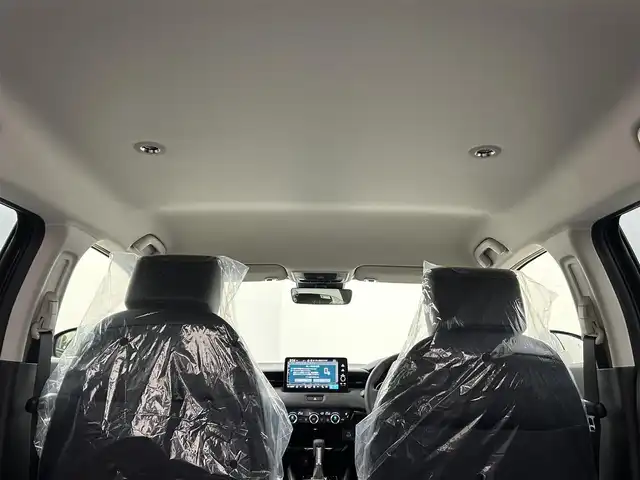 ホンダ ヴェゼル ハイブリッド e:HEV Z 岡山県 2025(令7)年 0.1千km クリスタルブラックパール 登録済未使用車/Honda CONNECT9インチディスプレー/【Bluetooth/フルセグTV/Carplay】/ワイヤレス充電　/ビルトインETC2.0/バックカメラ/パドルシフト/Honda SENSING/・トラフィックジャムアシスト/・アダプティブドライビングビーム/・急アクセル抑制機能/・衝突軽減ブレーキ（CMBS）/・渋滞追従機能付アダプティブクルーズコントロール（ACC）/・車線維持支援システム（LKAS）/・ブラインドスポットインフォメーション/セーフティ・サポートカーS〈ワイド〉/ステアリングヒーター/運転席＆助手席シートヒーター/オートブレーキホールド/スマートキー×2/新車保証書/取扱説明書/ナビ取扱説明書