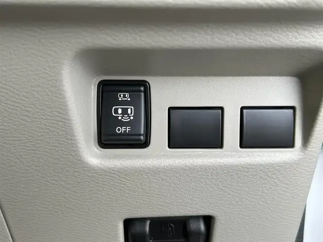 日産 ルークス X 愛媛県 2024(令6)年 0.3万km パールⅡ 純正9型ナビ(Bluetooth/フルセグTV)/全周囲カメラ/ドライブレコーダー/左側電動スライド/左側ハンズフリースライド/インテリジェントセーフティ/クリアランスソナー/リアサーキュレーター/アイドリングストップ/電格ミラー/現状サマー(鉄)(155/65/R14)/YOKOHAMA BluEarth-FE AE30/禁煙車