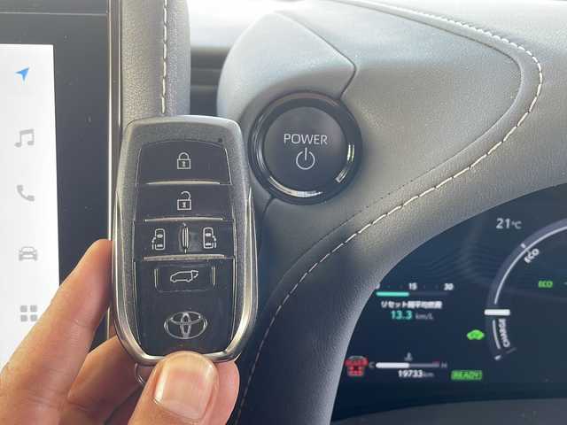 トヨタ ヴェルファイア ハイブリット Z プレミア 愛知県 2024(令6)年 2万km プラチナホワイトパールマイカ ワンオーナー/左右独立ムーンルーフ/トヨタチームメイト/【アドバンストパーク・パーキングサポートブレーキ（周辺静止物）・アドバンストドライブ・緊急時操舵支援・フロントクロストラフィックアラート・レーンチェンジアシスト・ドライバーモニターカメラ】/Toyota Safety Sense/【プリクラッシュセーフティ・レーントレーシングアシスト・全車速追従機能付レーダークルーズコントロール・アダプティブハイビームシステム/・ロードサインアシスト・ドライバー異常時対応システム・プロアクティブドライビングアシスト・発進遅れ告知機能・BSM】/パーキングサポートブレーキ/デジタルインナーミラー/14インチディスプレイオーディオ/【車載ナビ・地デジTV・Mira cast】/純正フリップダウンモニター/ETC2.0/パノラミックビューモニター/ヘッドアップディスプレイ/両側パワースライドドア/パワーバックドア/本革シート/シートヒーター/ベンチレーション/ステアリングヒーター/置くだけ充電/新車保証書/スペアキーあり