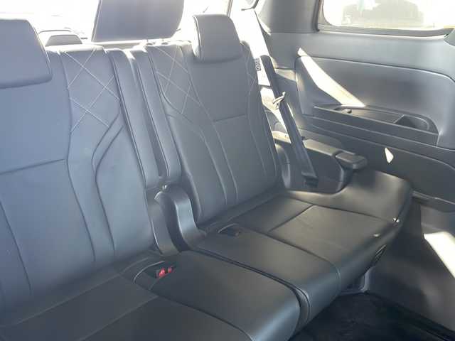 トヨタ ヴェルファイア ハイブリット Z プレミア 愛知県 2024(令6)年 2万km プラチナホワイトパールマイカ ワンオーナー/左右独立ムーンルーフ/トヨタチームメイト/【アドバンストパーク・パーキングサポートブレーキ（周辺静止物）・アドバンストドライブ・緊急時操舵支援・フロントクロストラフィックアラート・レーンチェンジアシスト・ドライバーモニターカメラ】/Toyota Safety Sense/【プリクラッシュセーフティ・レーントレーシングアシスト・全車速追従機能付レーダークルーズコントロール・アダプティブハイビームシステム/・ロードサインアシスト・ドライバー異常時対応システム・プロアクティブドライビングアシスト・発進遅れ告知機能・BSM】/パーキングサポートブレーキ/デジタルインナーミラー/14インチディスプレイオーディオ/【車載ナビ・地デジTV・Mira cast】/純正フリップダウンモニター/ETC2.0/パノラミックビューモニター/ヘッドアップディスプレイ/両側パワースライドドア/パワーバックドア/本革シート/シートヒーター/ベンチレーション/ステアリングヒーター/置くだけ充電/新車保証書/スペアキーあり