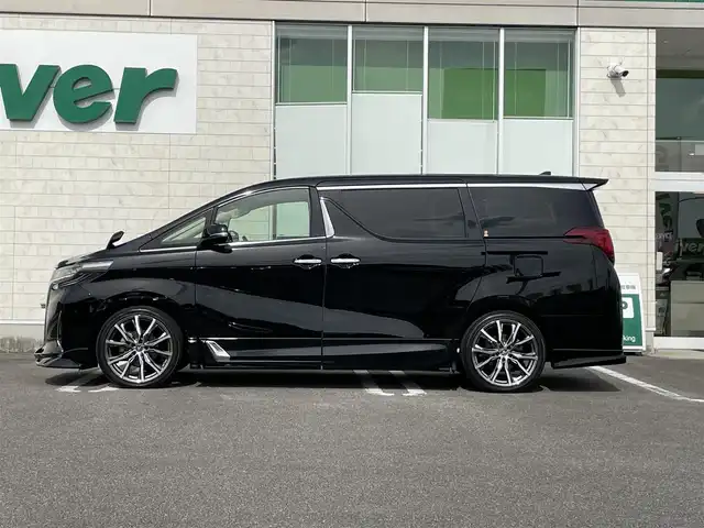 トヨタ アルファード G サイドリフトアップ 宮崎県 2019(令1)年 4.1万km ブラック 純正SDナビ/（CD/DVD/AM/FM/BT)/フルセグTV/TVキャンセラー/バックカメラ/純正フリップダウンモニタ/両側パワースライドドア/デジタルインナーミラー/レーダークルーズコントロール/ステアリングスイッチ/ブラインドスポットモニタ/クリアランスソナー/100電源/D席/N席シートヒーター/D席/N席シートクーラー/D席/N席パワーシート/横滑り防止機能/TRDエアロ/ビルトインETC