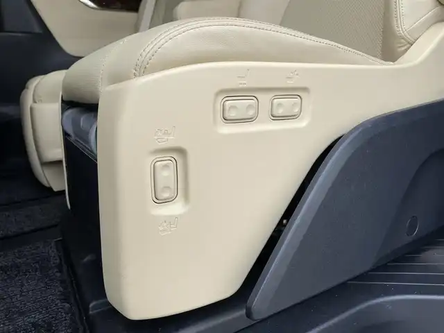 トヨタ アルファード G サイドリフトアップ 宮崎県 2019(令1)年 4.1万km ブラック 純正SDナビ/（CD/DVD/AM/FM/BT)/フルセグTV/TVキャンセラー/バックカメラ/純正フリップダウンモニタ/両側パワースライドドア/デジタルインナーミラー/レーダークルーズコントロール/ステアリングスイッチ/ブラインドスポットモニタ/クリアランスソナー/100電源/D席/N席シートヒーター/D席/N席シートクーラー/D席/N席パワーシート/横滑り防止機能/TRDエアロ/ビルトインETC