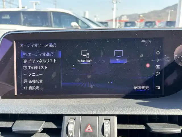 レクサス ＥＳ 300h バージョンL 岡山県 2019(令1)年 9.5万km ブラック 登録時走行距離94896km/サンルーフ/純正12.3型ナビ/（AM/FM/CD/DVD/BT/TV/CarPlay）/パノラミックビューモニター/デジタルインナーミラー/レザーシート/D/N席シートヒーター/ベンチレーション/D/N席パワーシート/パワーバックドア/レクサスセーフティシステム/・プリクラッシュセーフティ/・レーンディパーチャアラート/・アダプティブクルーズコントロール/・オートマチックハイビーム/・ブラインドスポットモニター/純正18インチアルミホイール/LEDヘッドライト/ビルトインETC/スマートキー×２/カードキー