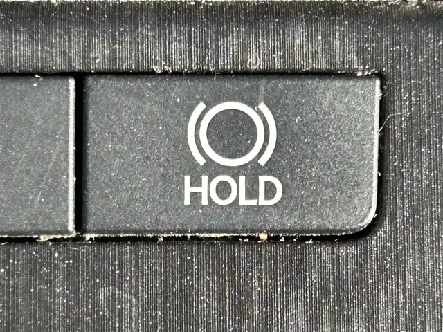 レクサス ＥＳ 300h バージョンL 岡山県 2019(令1)年 9.5万km ブラック 登録時走行距離94896km/サンルーフ/純正12.3型ナビ/（AM/FM/CD/DVD/BT/TV/CarPlay）/パノラミックビューモニター/デジタルインナーミラー/レザーシート/D/N席シートヒーター/ベンチレーション/D/N席パワーシート/パワーバックドア/レクサスセーフティシステム/・プリクラッシュセーフティ/・レーンディパーチャアラート/・アダプティブクルーズコントロール/・オートマチックハイビーム/・ブラインドスポットモニター/純正18インチアルミホイール/LEDヘッドライト/ビルトインETC/スマートキー×２/カードキー