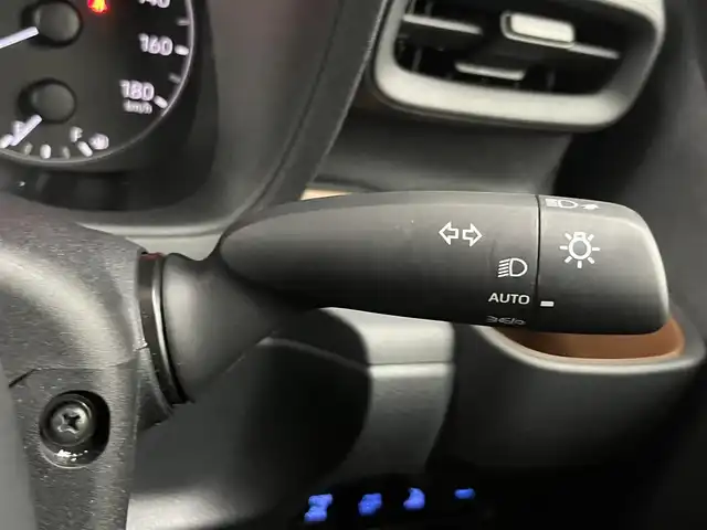 トヨタ シエンタ G 滋賀県 2025(令7)年 1.2万km ベージュ 純正8インチナビ/Bluetooth/USB/パノラミックビューモニター/両側パワースライドドア/セーフティセンス/コンフォートパッケージ/パーキングサポートブレーキ/ブラインドスポットモニター/LEDヘッドライト/ビルトインETC/純正フロアマット/ドアバイザー/プッシュスタート/スマートキー